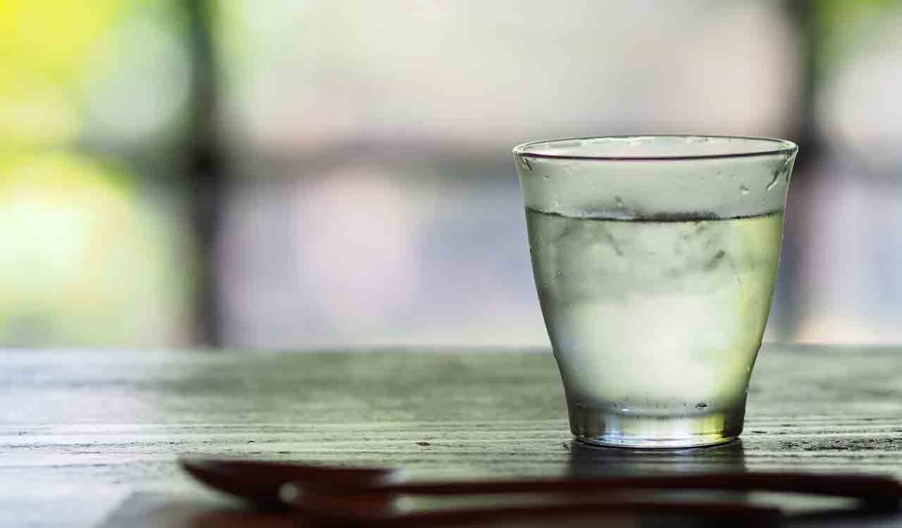 Un bicchiere d’acqua per un cuore super sano